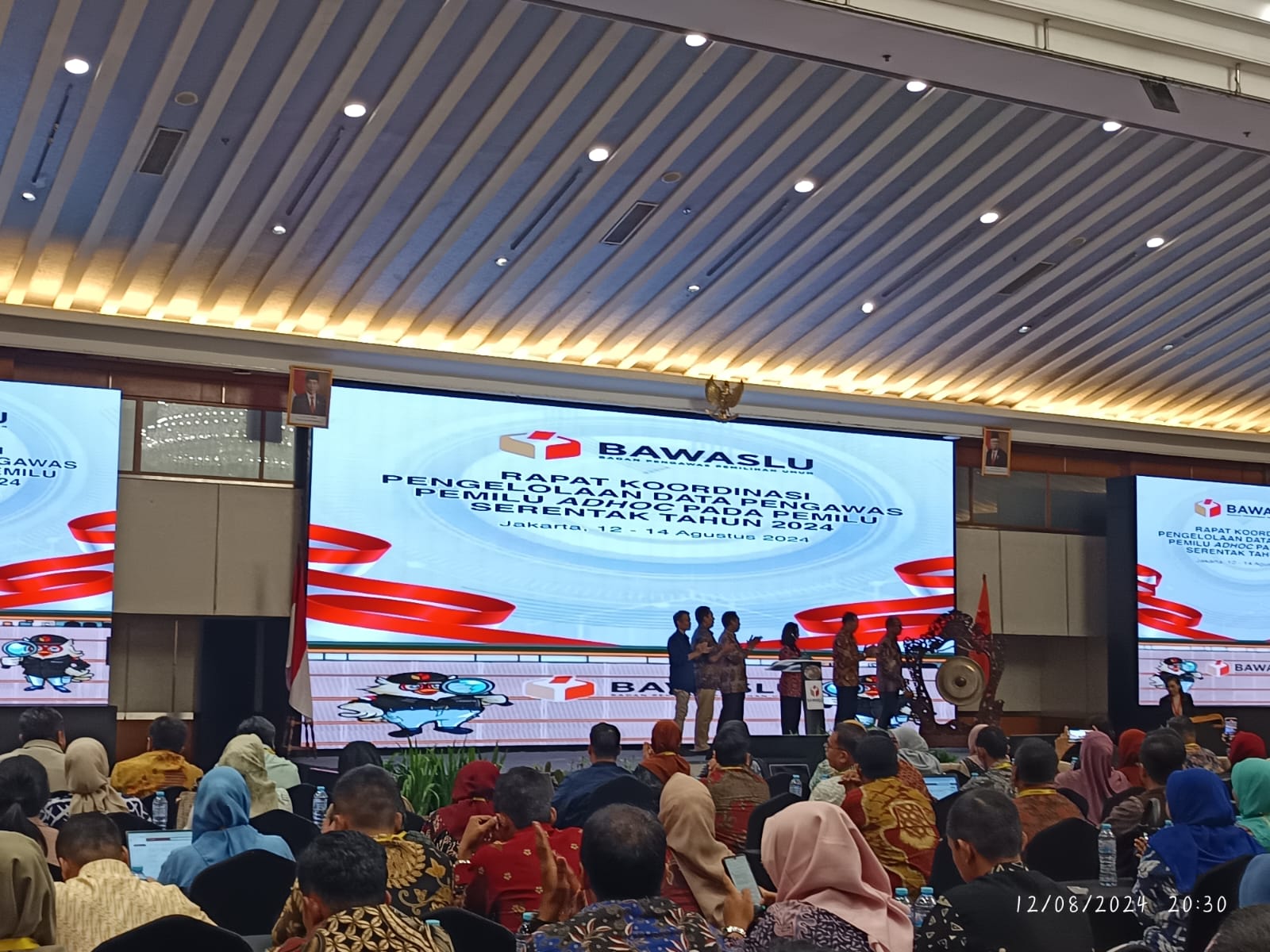 Rapat Koordinasi Pengelolaan Data Pengawas Pemilu Adhoc Pada Pemilu Serentak Tahun 2024