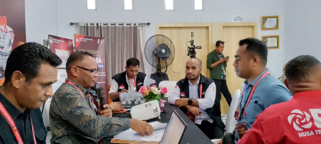 Pengawasan Pendaftaran Bapaslon hari kedua