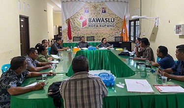 Rapat Koordinasi bersama Bawaslu : Panwaslu Se- Kota Kupang Siap Rekrut Pengawas Pemilu Kelurahan