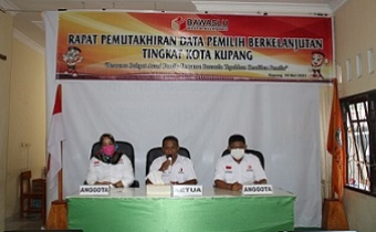 Pantau Perkembangan DPB,  Bawaslu Kota Kupang Gelar Rapat dengan Stakeholders